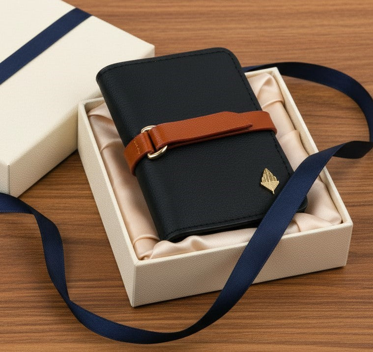 Green Hermitage Neith- Black & Gingerbread