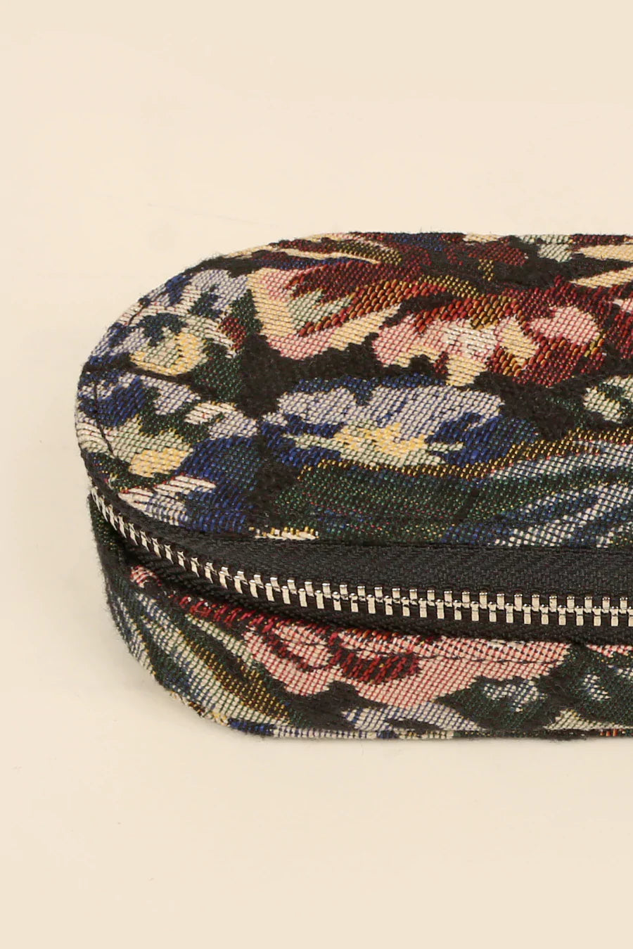 The House Of ganges Eyewear Handloom Case