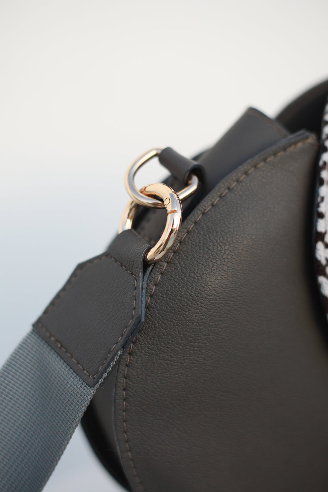 AXTRACT The Little Hoop - Grey