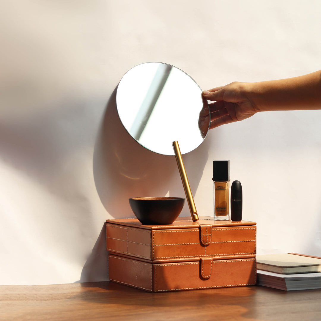 Muun Home Athena Handle Mirror