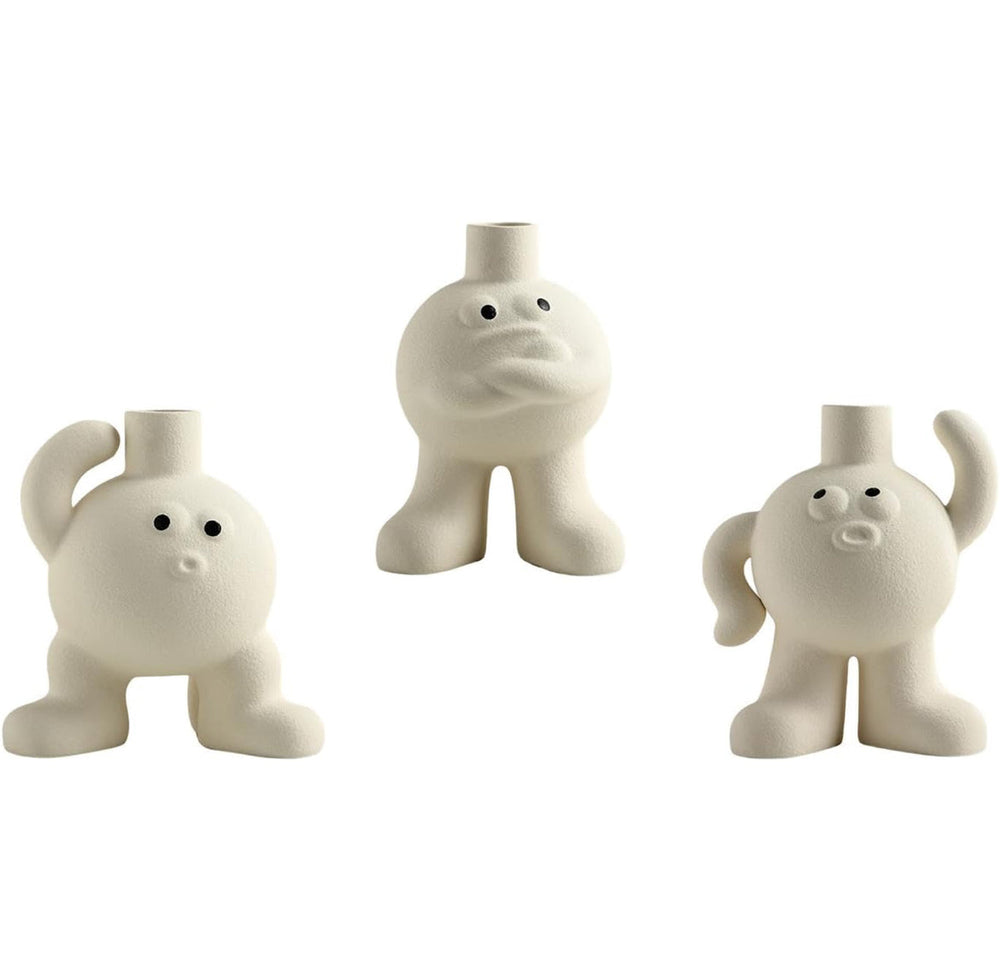 Big feet Flower vase hugging chest