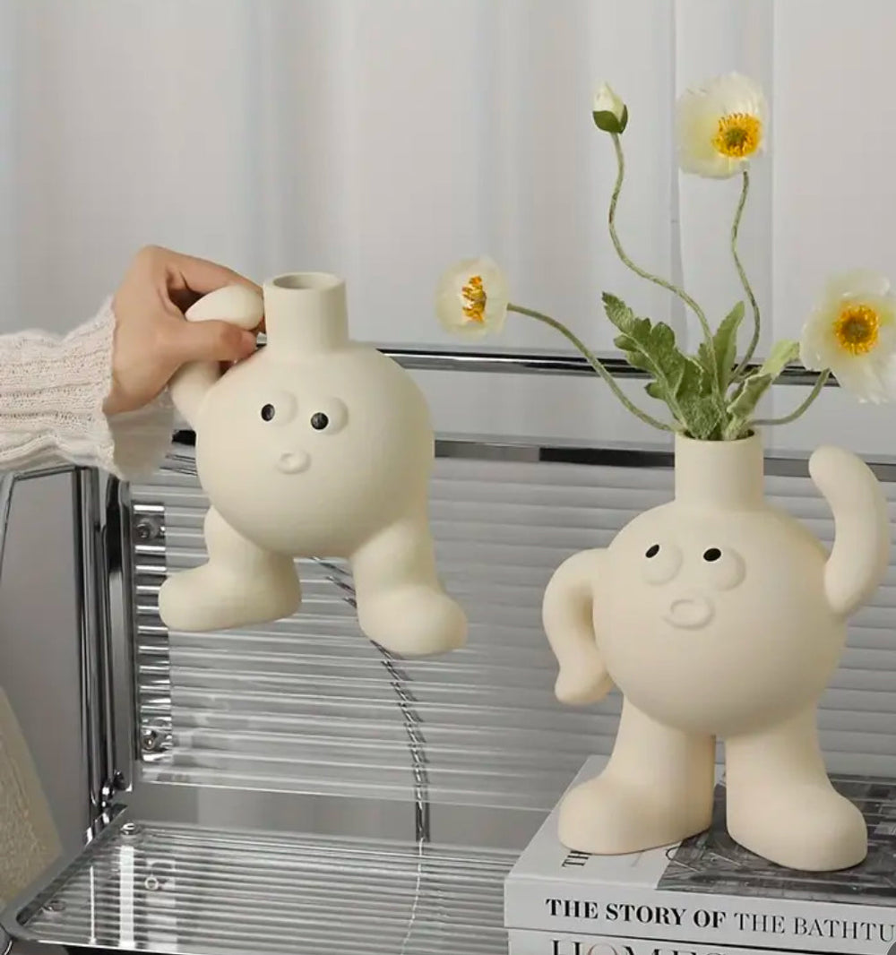 Big feet Flower vase scratching the head