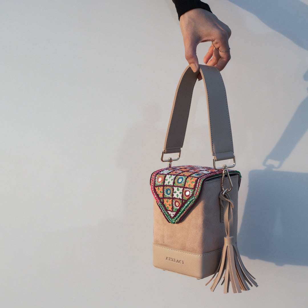 AXTRACT The Little Box - BEIGE