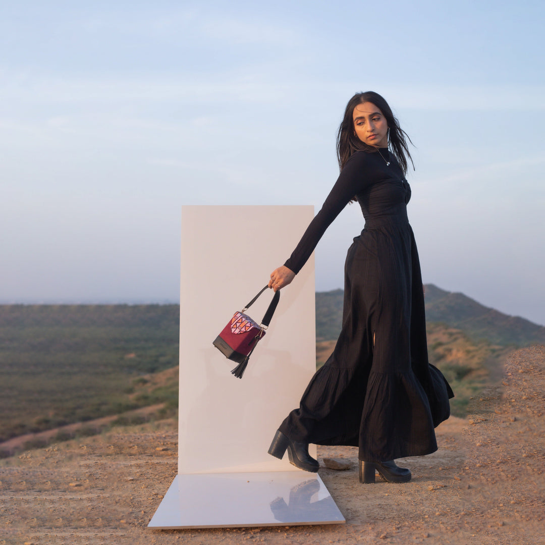 AXTRACT The Little Box - RED