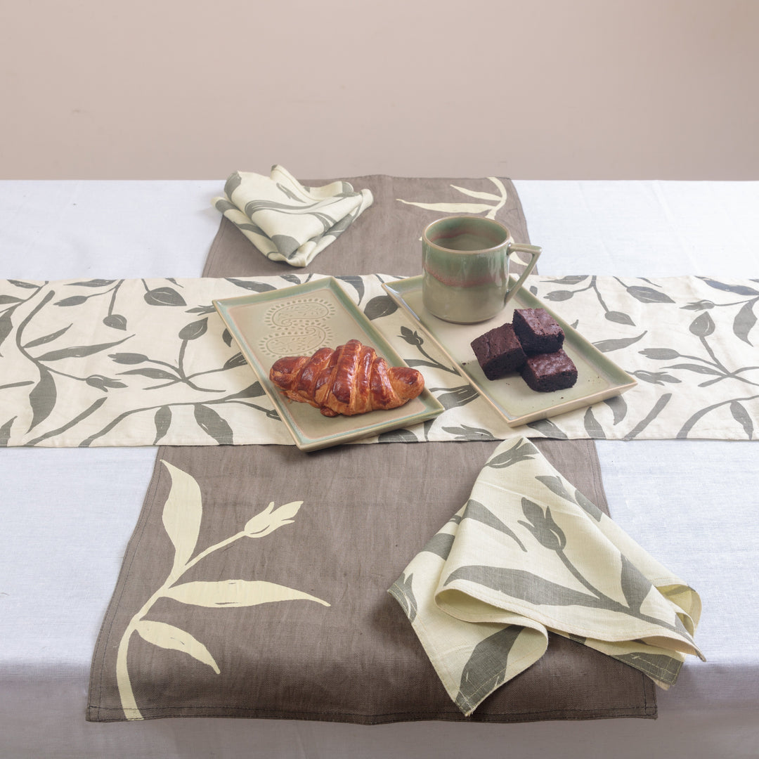 Pravaah Pahi table runner