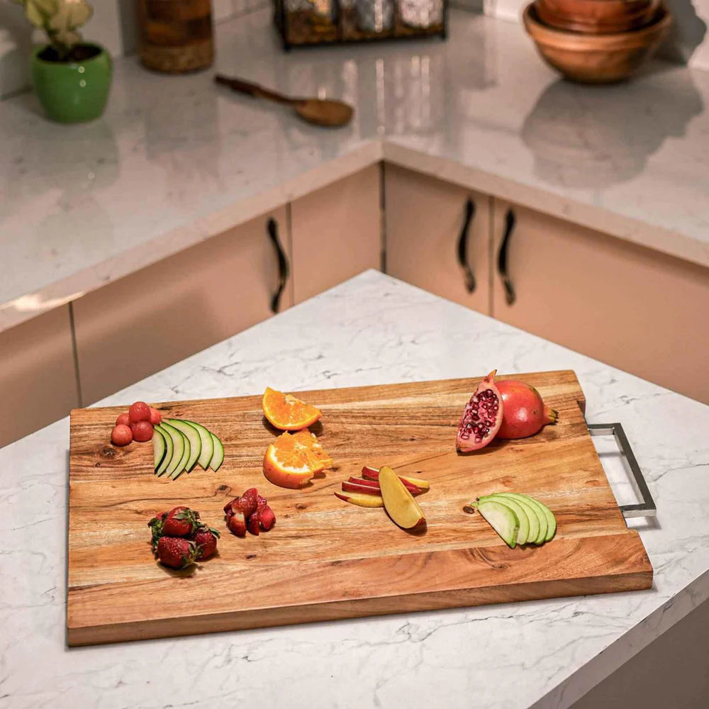 Ireka Homes CrispEdge Acacia Wood Chopping Board - Handmade, Sustainable, Cut-Resistant - Metal Handle - Perfect for Vegetables, Meat, Cheese & Serving