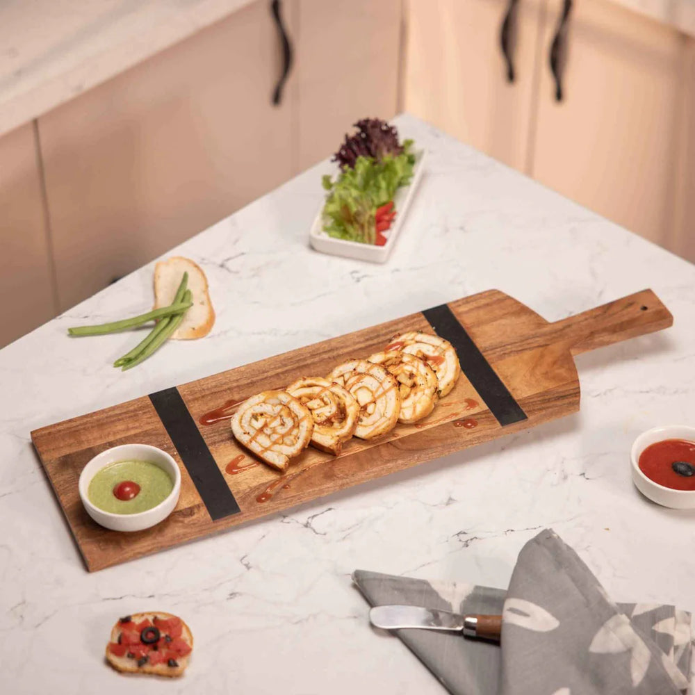 Ireka Homes SliceLite Acacia Wood Chopping Board - Handmade, Sustainable, Cut-Resistant - Black Deco Lines - Perfect for Vegetables, Meat, Cheese & Serving