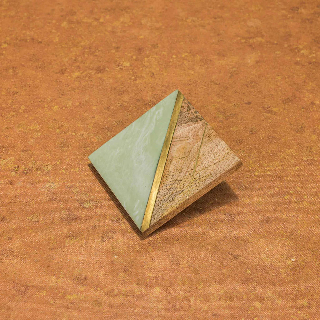 Ireka Homes Earth’s Edge Coaster Set – Mango Wood & Resin – Ideal for Coffee Tables, Desks, & Gifting