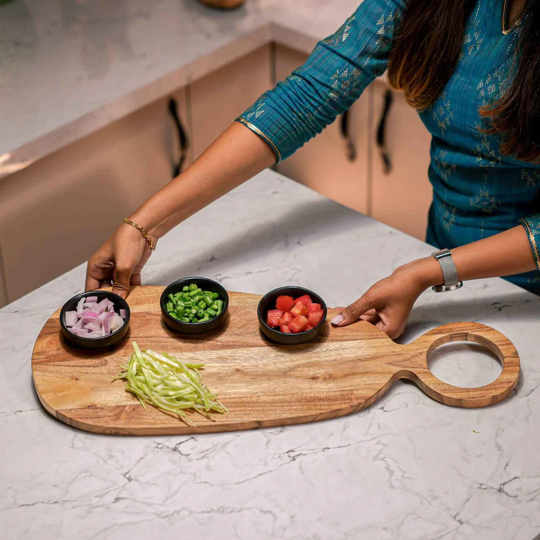 Ireka Homes Cutsy Acacia Wood Chopping Board - Handmade, Sustainable, Cut-Resistant - Perfect for Vegetables, Meat, Cheese & Serving