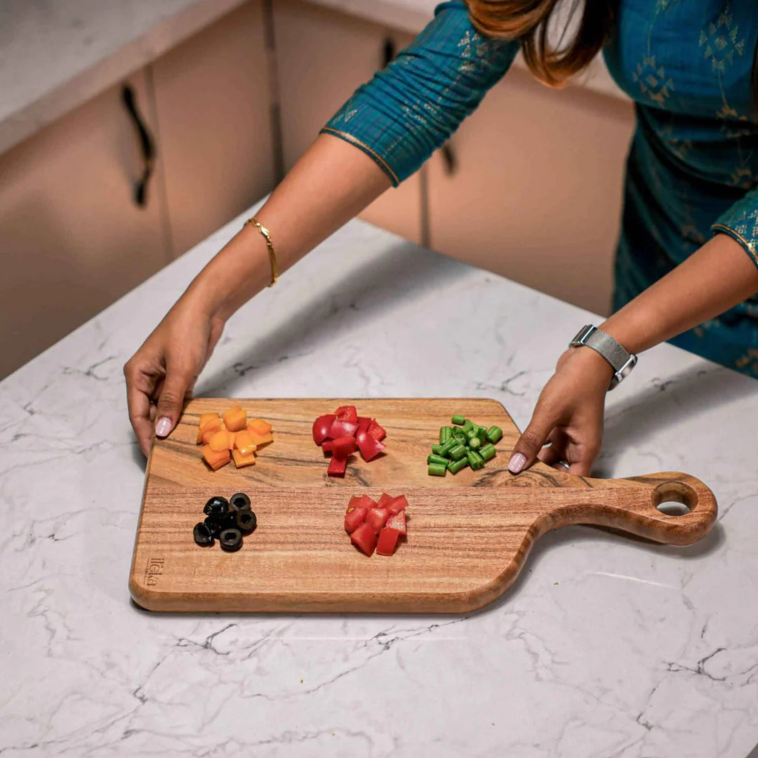 Ireka Homes Minlet Acacia Wood Chopping Board - Handmade, Sustainable, Cut-Resistant - Perfect for Vegetables, Meat, Cheese & Serving
