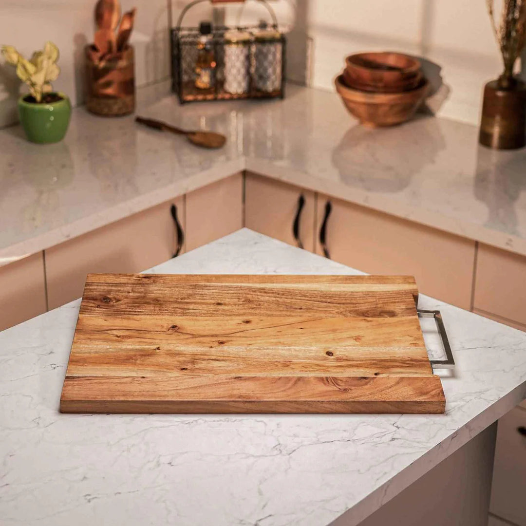 Ireka Homes CrispEdge Acacia Wood Chopping Board - Handmade, Sustainable, Cut-Resistant - Metal Handle - Perfect for Vegetables, Meat, Cheese & Serving
