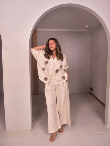 WhySoBlue Isla Shirt - Beige Applique