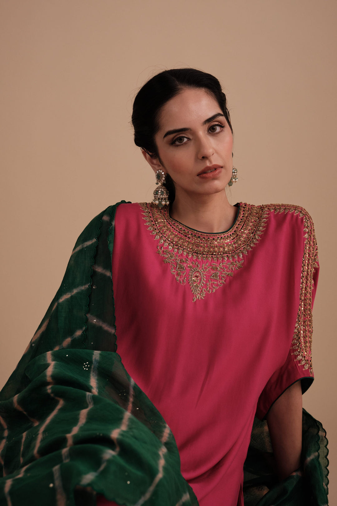 Itrah Set in Rani Pink
