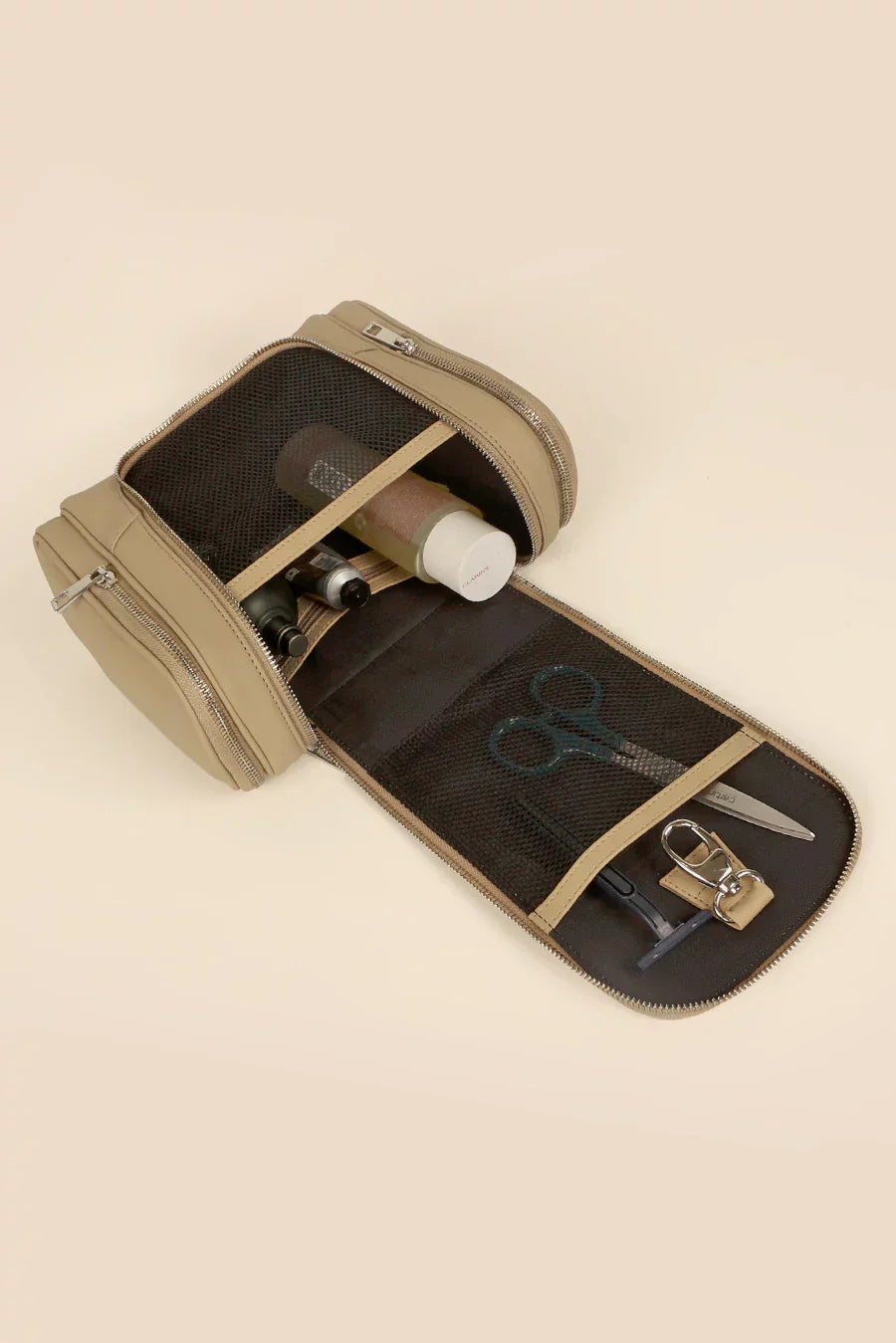 The House Of Ganges Hanging Vegan Leather Toiletry Bag