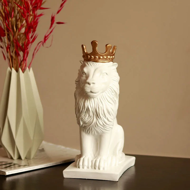 White Lion king sculpture - https://artecasa.in/