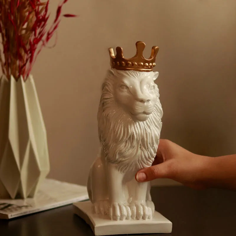 White Lion king sculpture - https://artecasa.in/