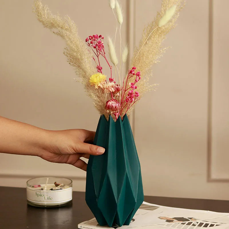 Geometrical zen vase with soft touch bunch - https://artecasa.in/