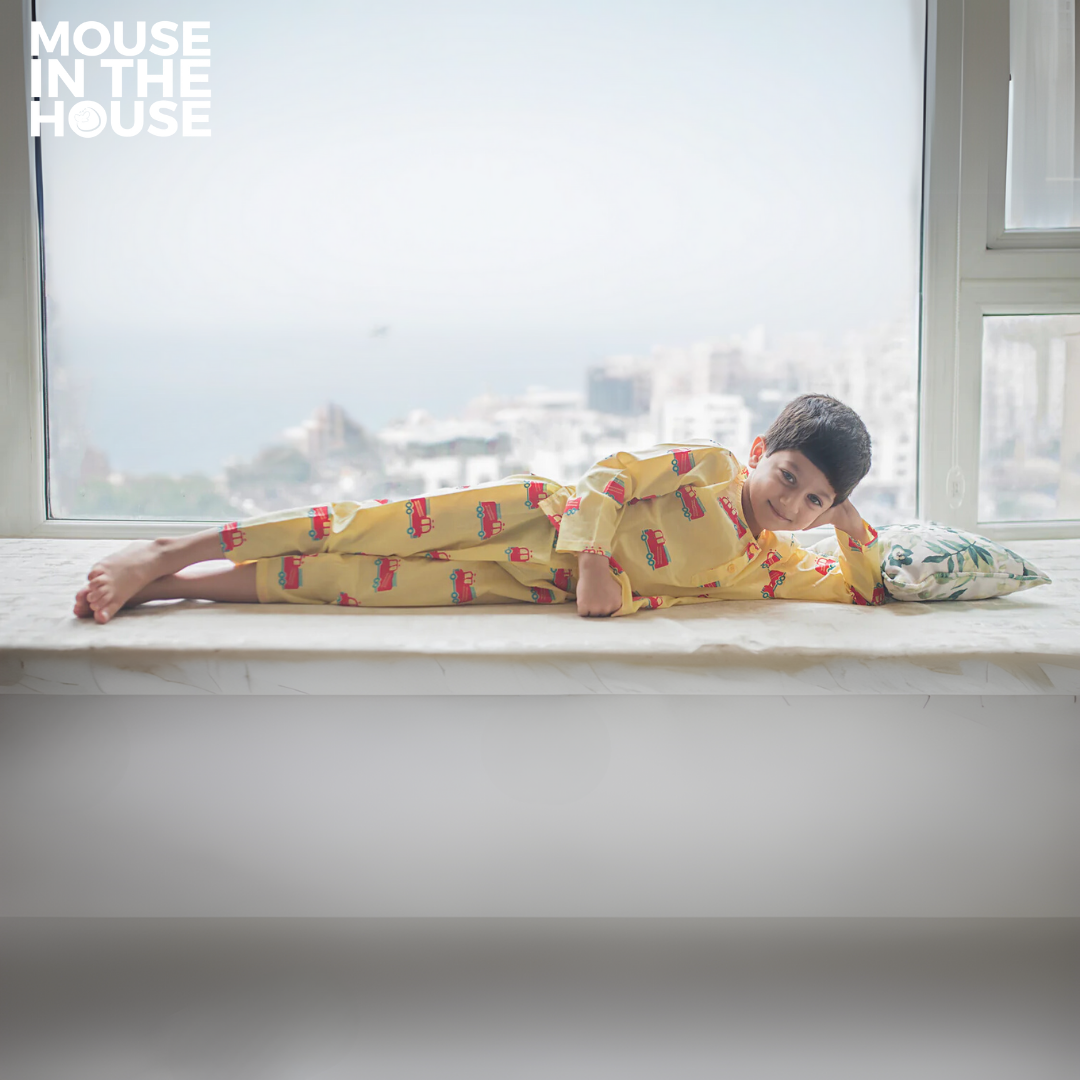 Mouse In The House The Fighter Fire truck- Unisex Nightdress