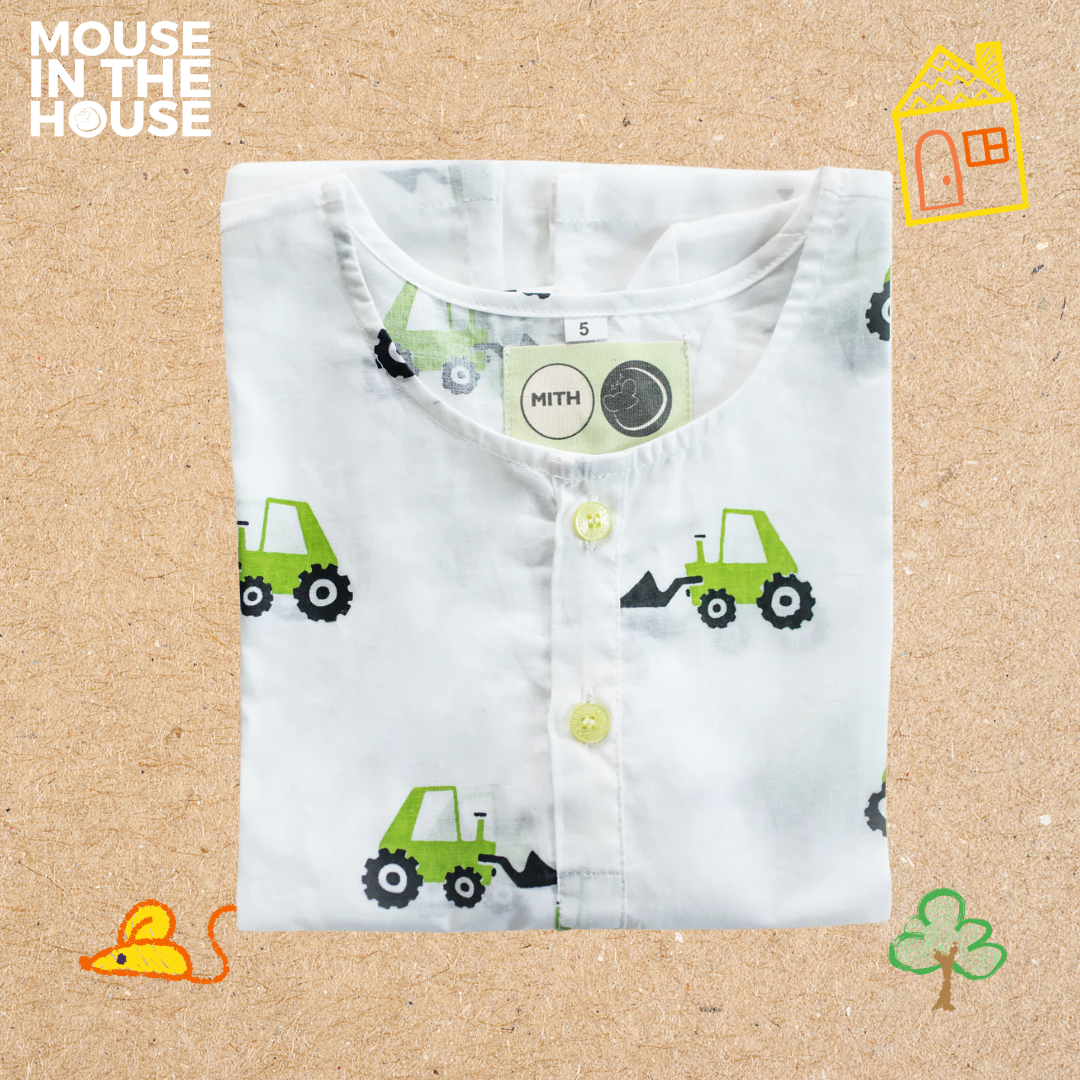 Mouse In The House Scoopy Excavator- Unisex Nightdress