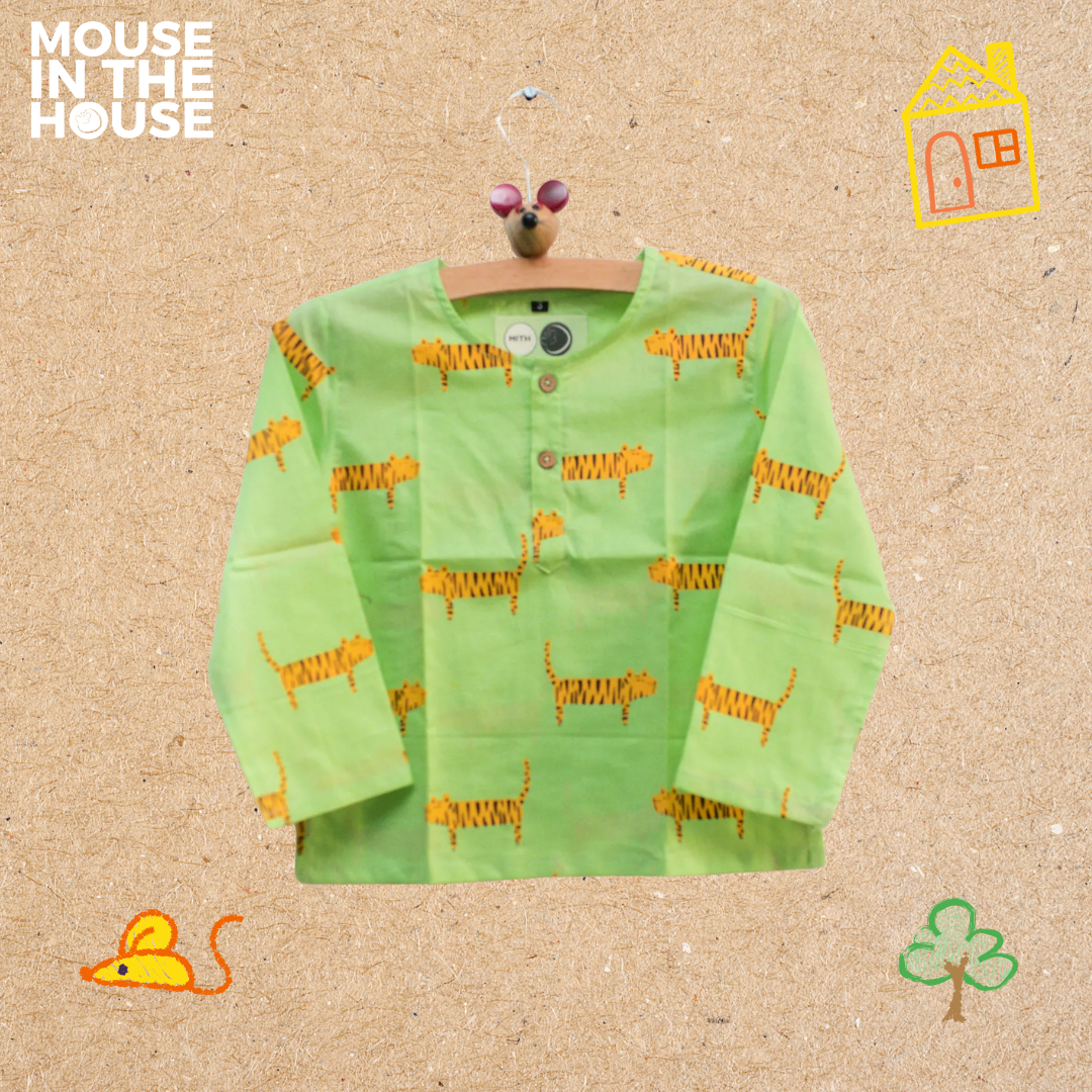Mouse In The House Augustus Tiger (Green)- Unisex Nightdress