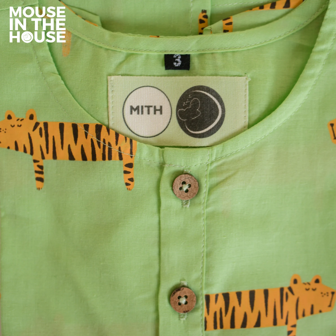 Mouse In The House Augustus Tiger (Green)- Unisex Nightdress