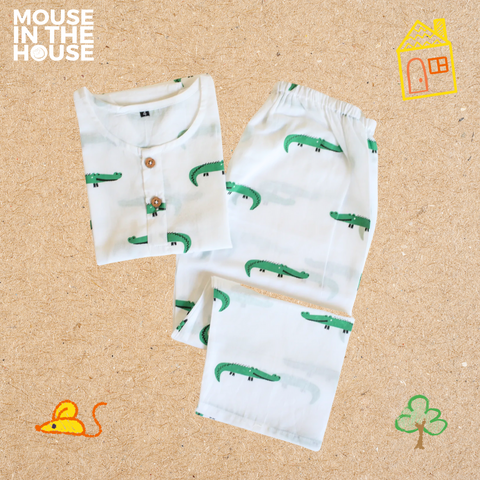 Mouse In The House Agar-Mgar- Unisex Nightdress