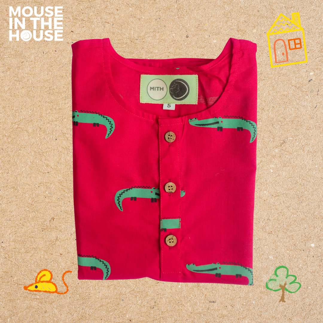 Mouse In The House Crocodile - Unisex Red Nightdress