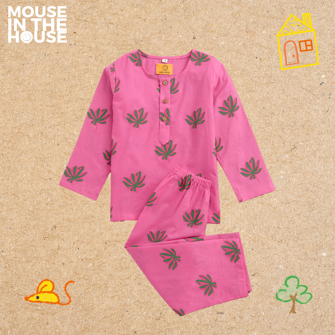 Mouse In The House A Juicy Mango - Unisex Nightwear