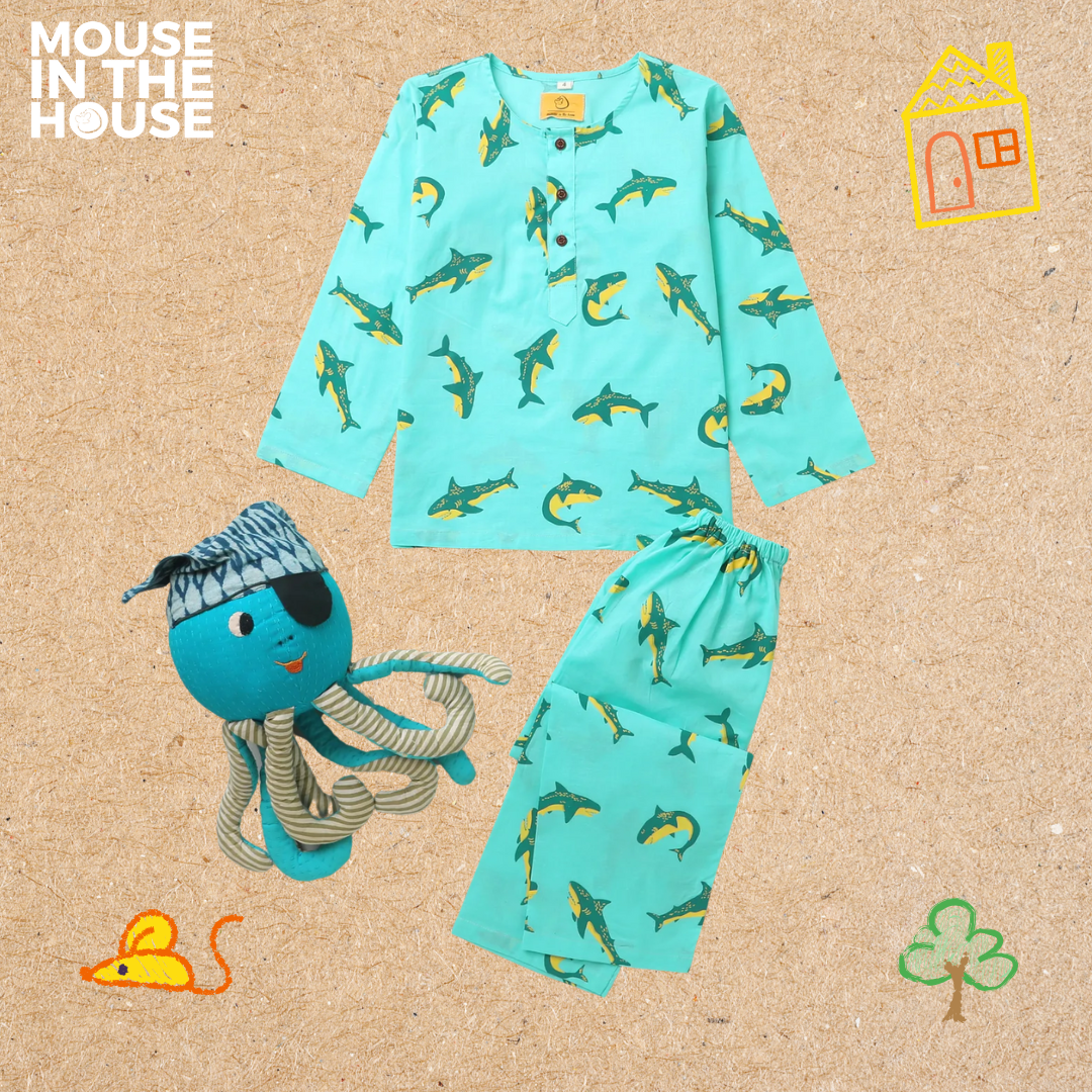 Mouse In The House Giant Shark- Unisex Nightdress