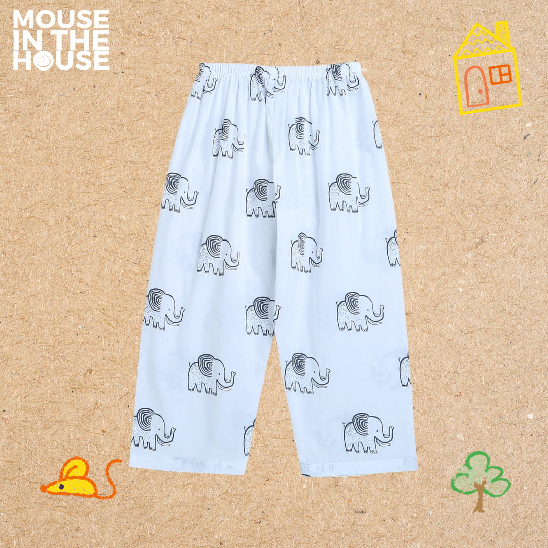 Mouse In The House A Stomping Elephant- Unisex Nightdress