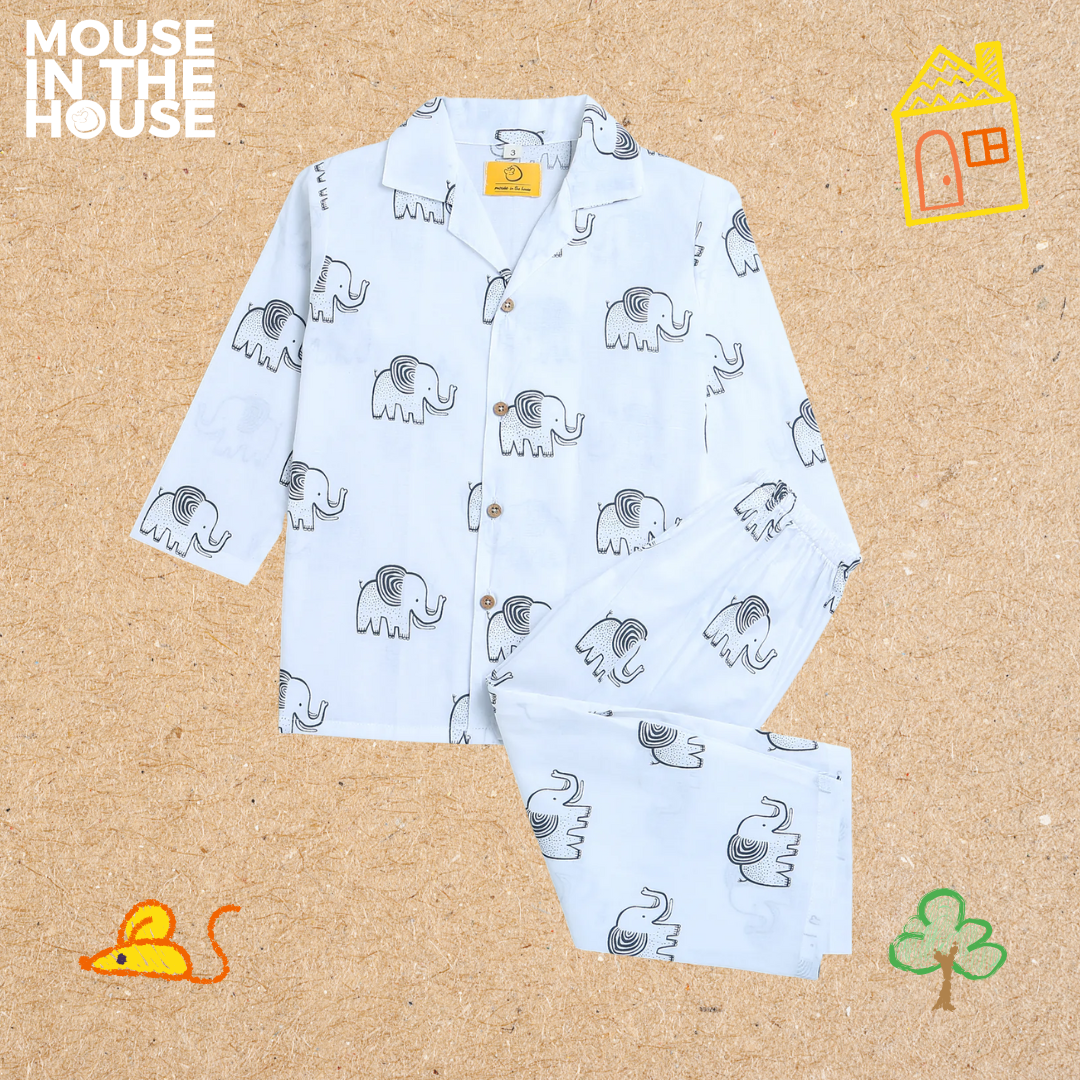 Mouse In The House A Stomping Elephant- Unisex Nightdress