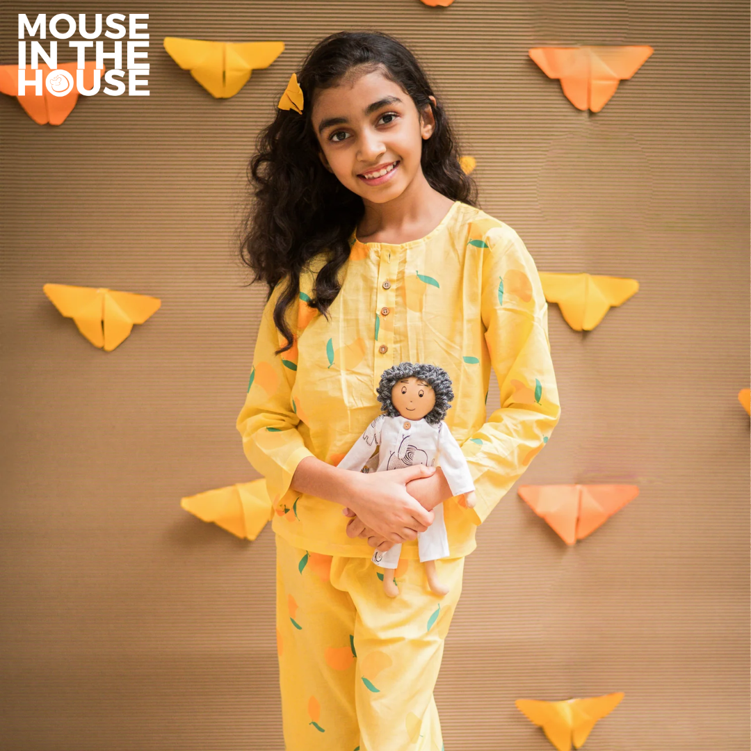 Mouse In The House A Juicy Mango- Unisex Nightdress