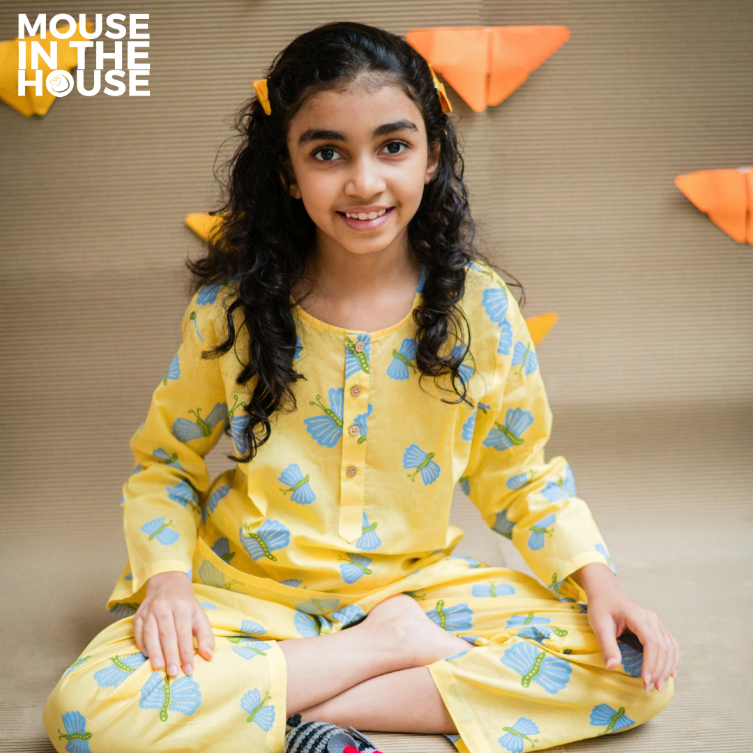 Mouse In The House A Bright Butterfly- Unisex Nightwear