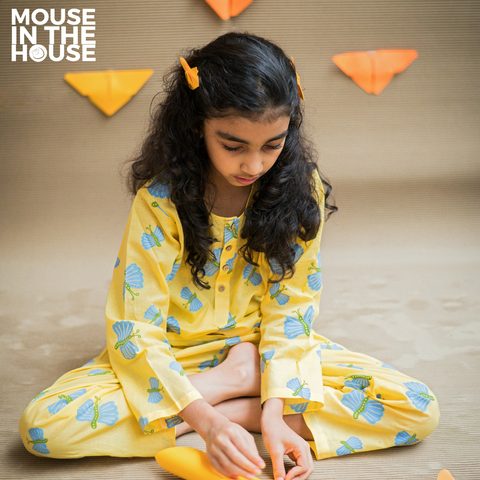 Mouse In The House A Bright Butterfly- Unisex Nightwear