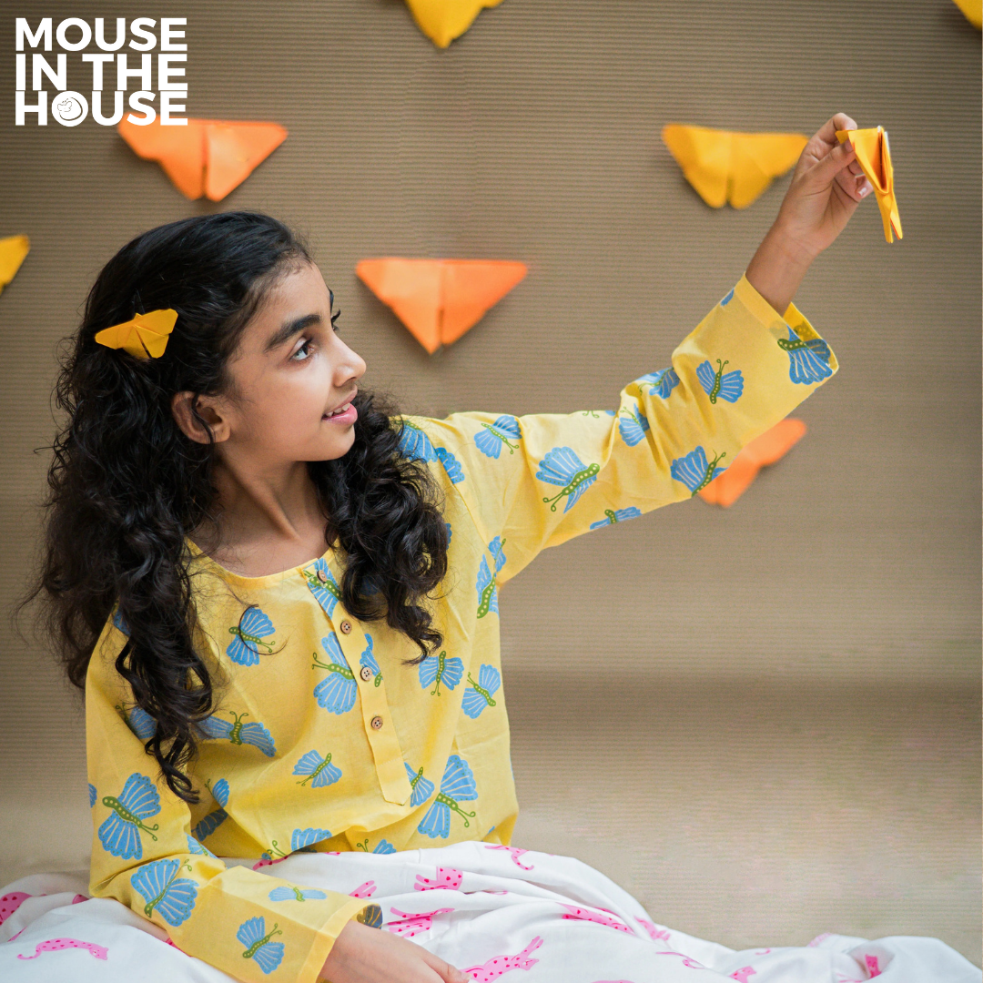 Mouse In The House A Bright Butterfly- Unisex Nightwear