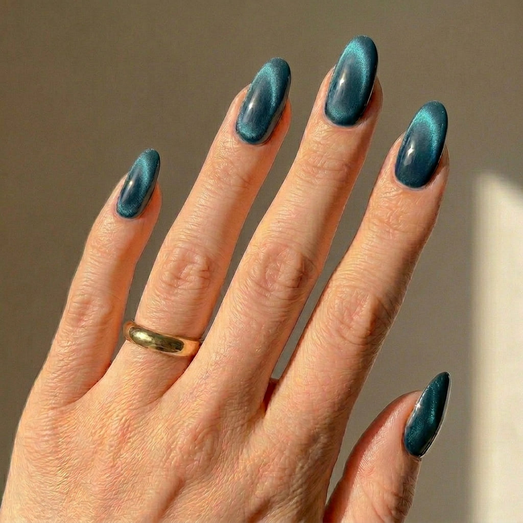 Cosmic Cutie | Medium Round, Press On Nails