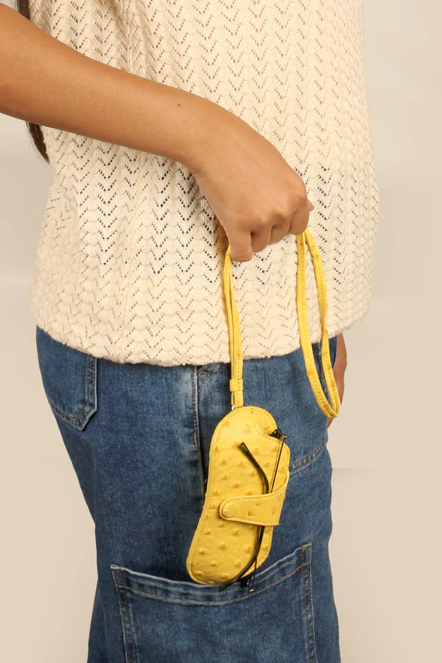 Jace Vegan Leather Sling Glass Cover