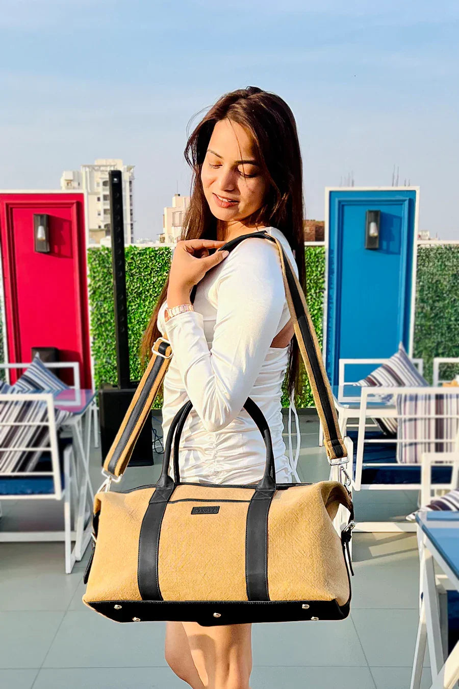 The House of Ganges - Joey Large Vegan Leather Duffle Bag For Women