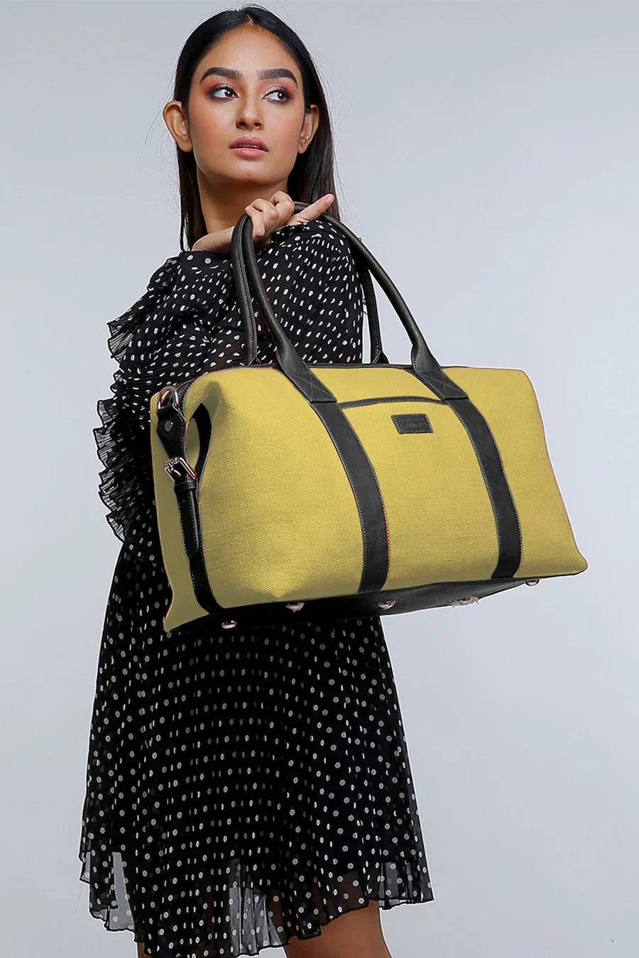 The House of Ganges - Joey Large Vegan Leather Duffle Bag For Women
