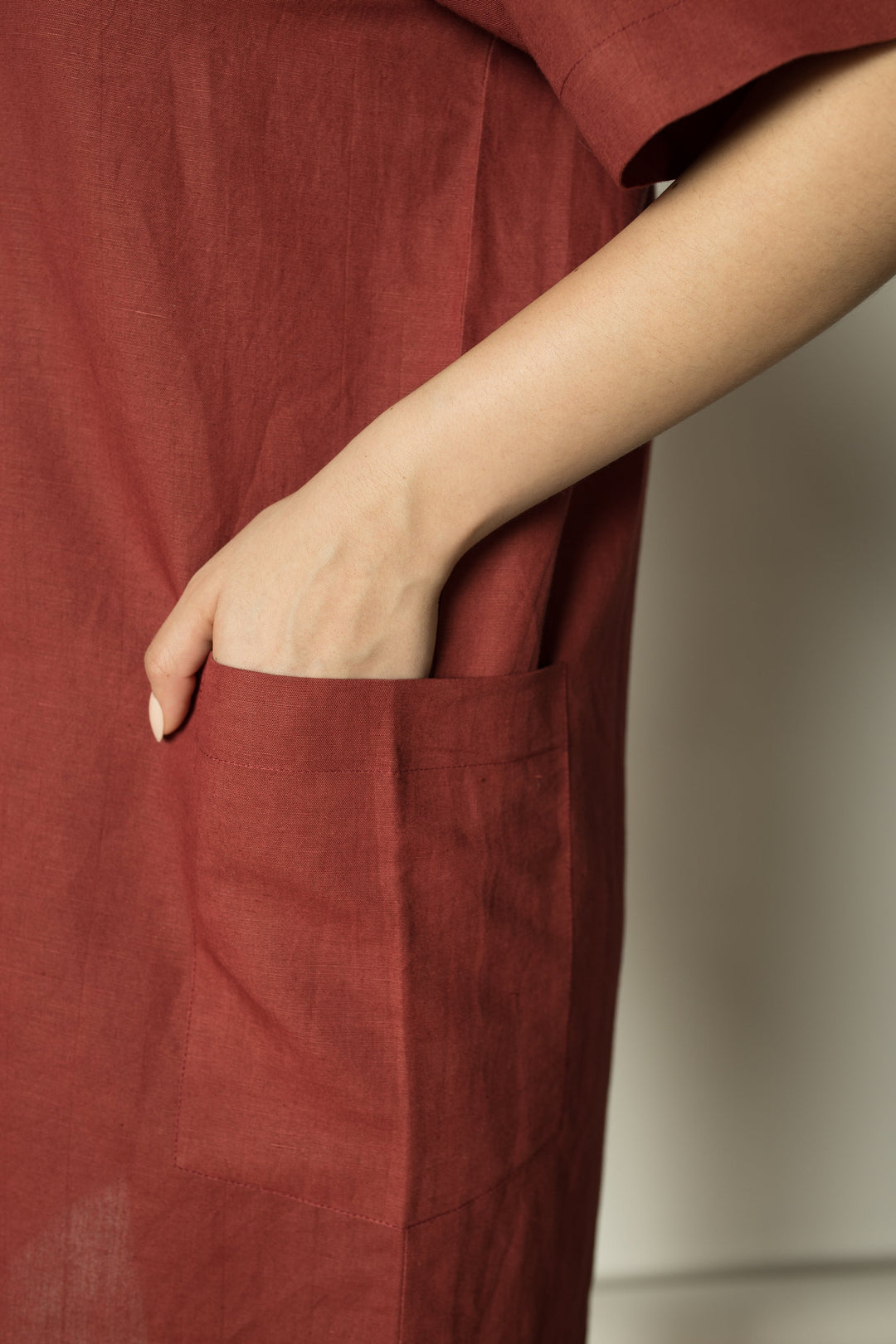 Anushe Pirani Plunge-Neck Shift Dress