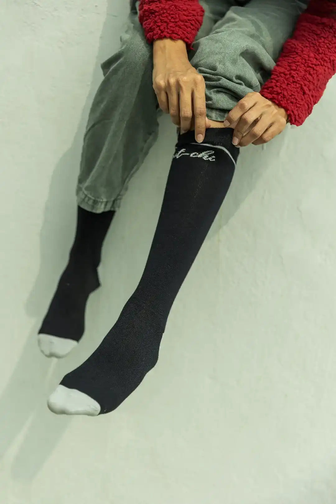 Bamboo Compression Socks( 15-20mmgh) - Unisex, Improves Blood Circulation, Reduces Pain