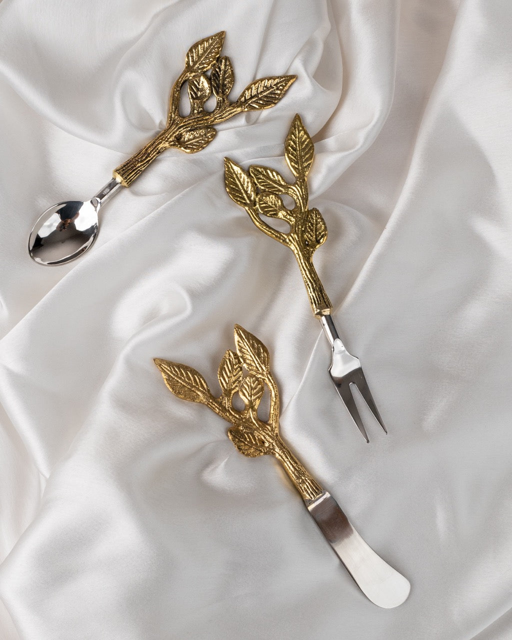 Pravaah Patram brass fruit forks