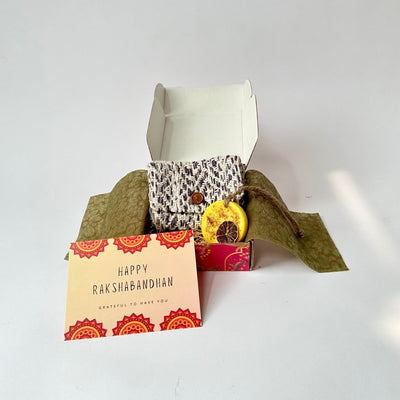 Small surprise gift box - the fragrance pouch