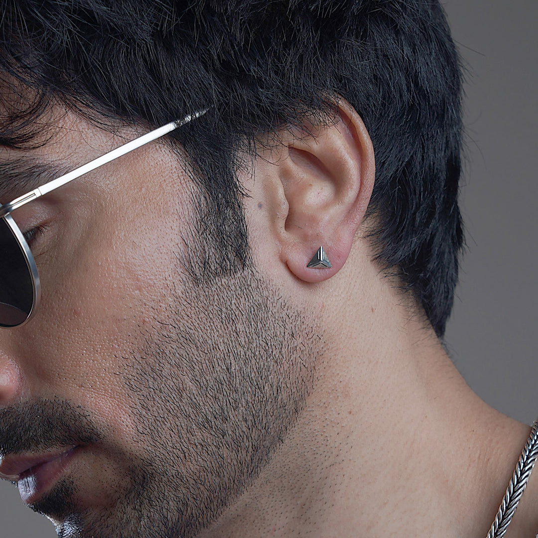 Giza oxidixed 925 sterling silver studds