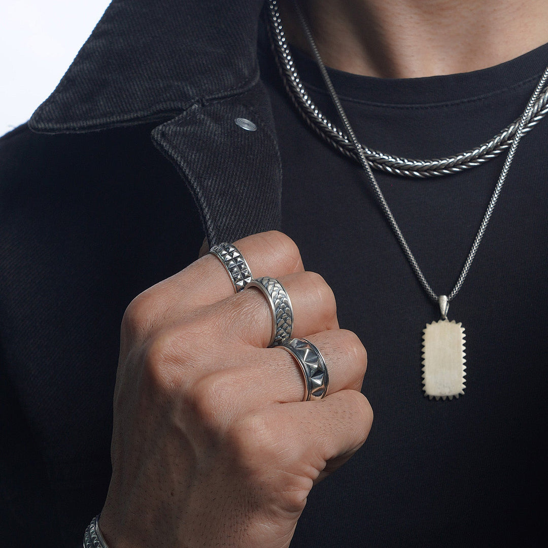Aton Tag pedant in oxidixed 925 sterling silver