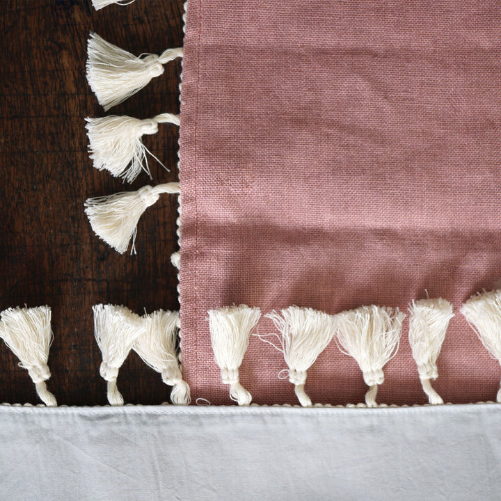Pravaah Pau Table Mat set