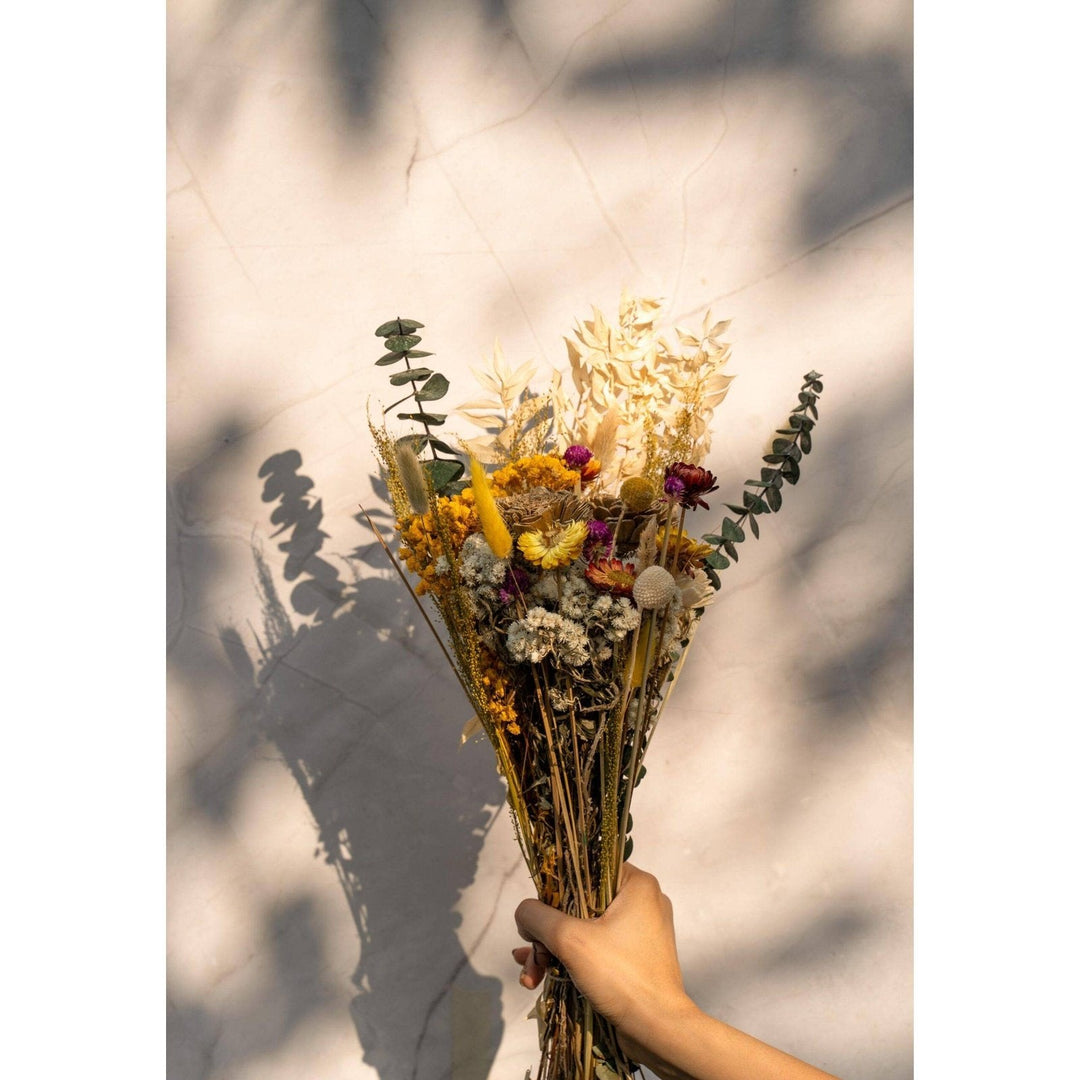 Timeless Petal Bunch - https://artecasa.in/