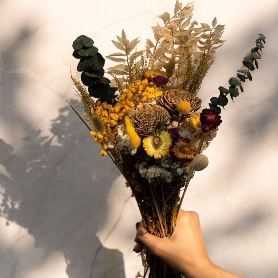 Timeless Petal Bunch - https://artecasa.in/
