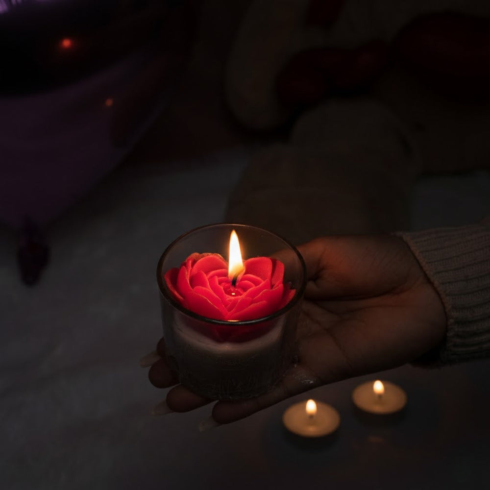 Ruby Heart Candle – Romantic Red Valentine Candle | Artecasa