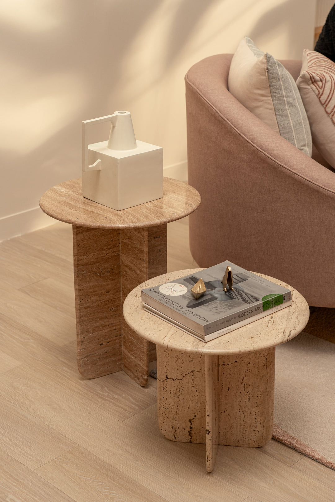 Muun Home Norge Marble Table - Travertine